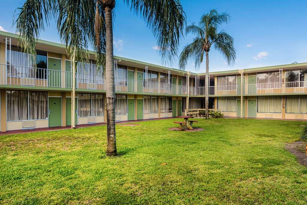 Red Roof Inn Vero Beach - I-95 Buitenkant foto