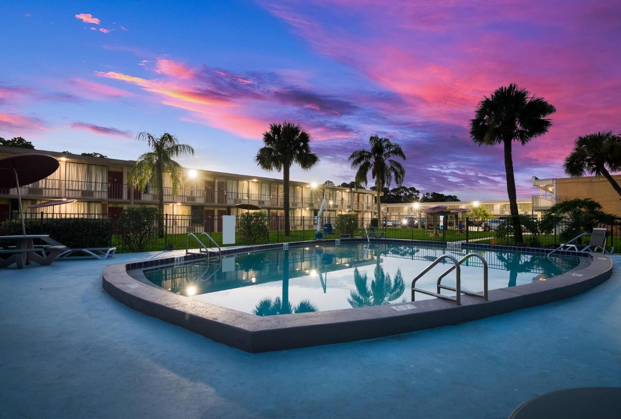 Red Roof Inn Vero Beach - I-95 Buitenkant foto